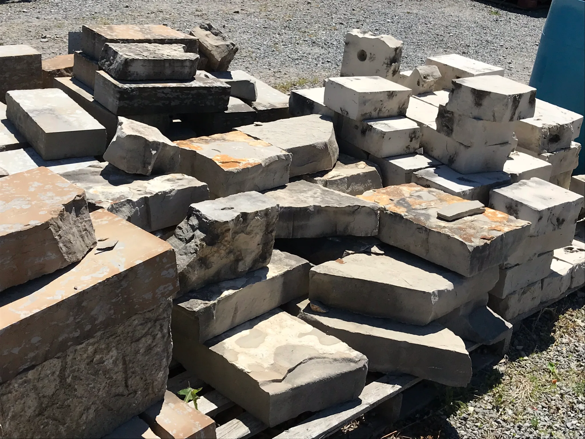 STRATA WALL | EDGE - NATURAL STONE - WALLSTONE