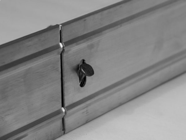 SUREFOOT ALUMINUM GARDEN EDGE - TOOLS | FABRIC | EDGING - EDGING